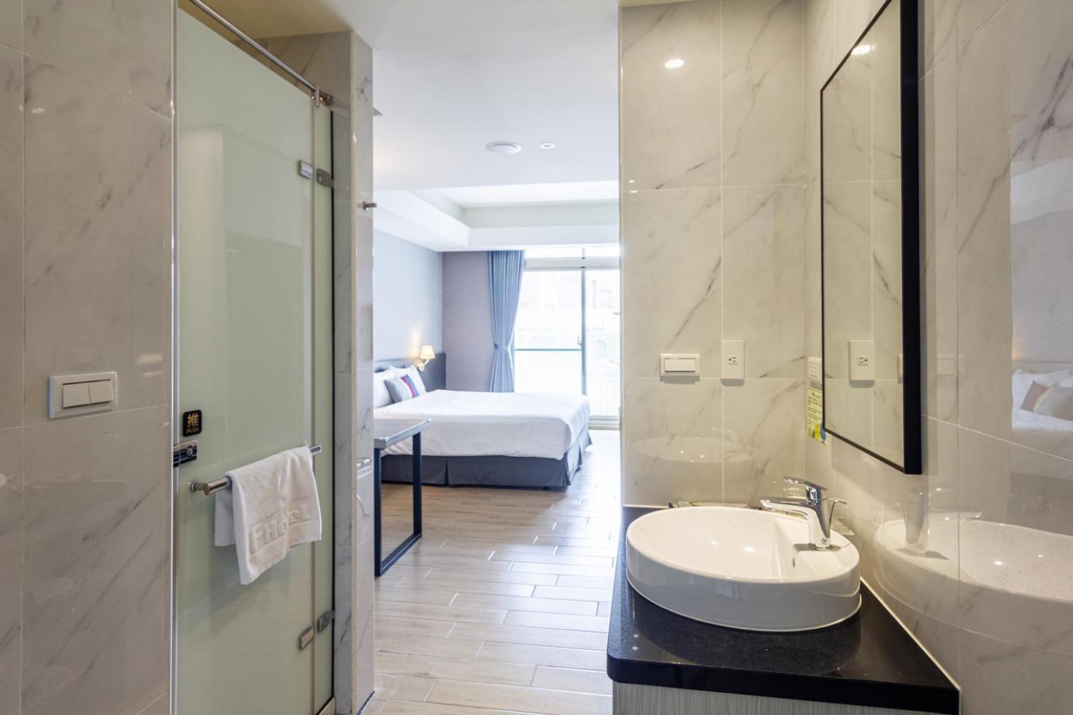 Check Inn New Taipei Luzhou Buitenkant foto