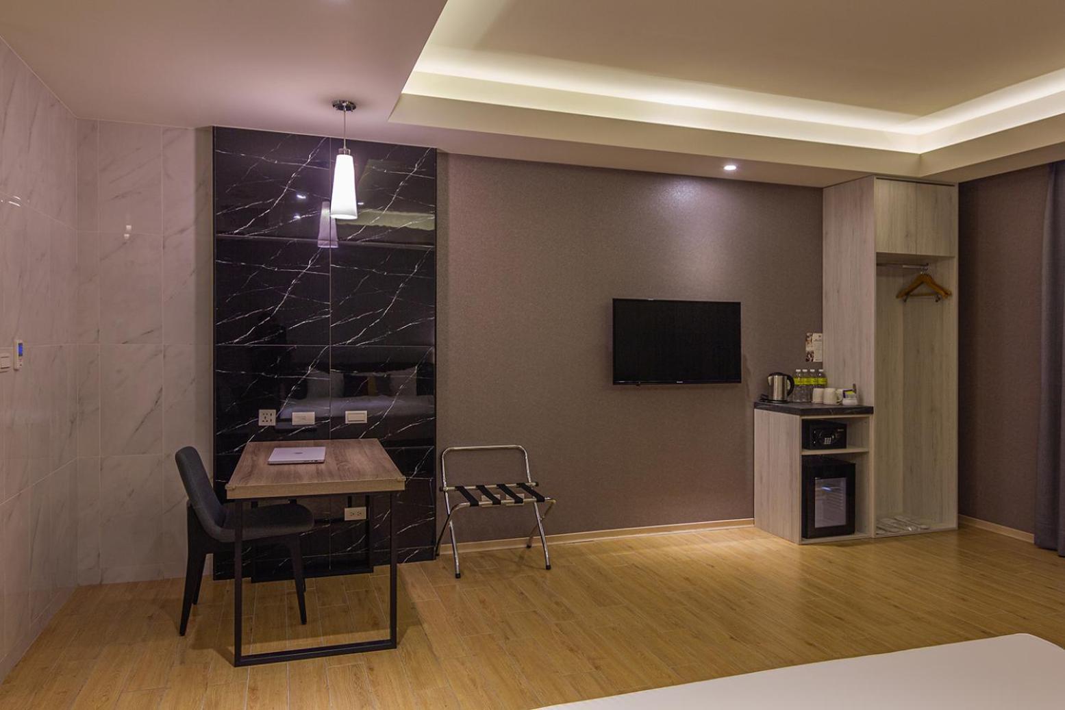 Check Inn New Taipei Luzhou Buitenkant foto